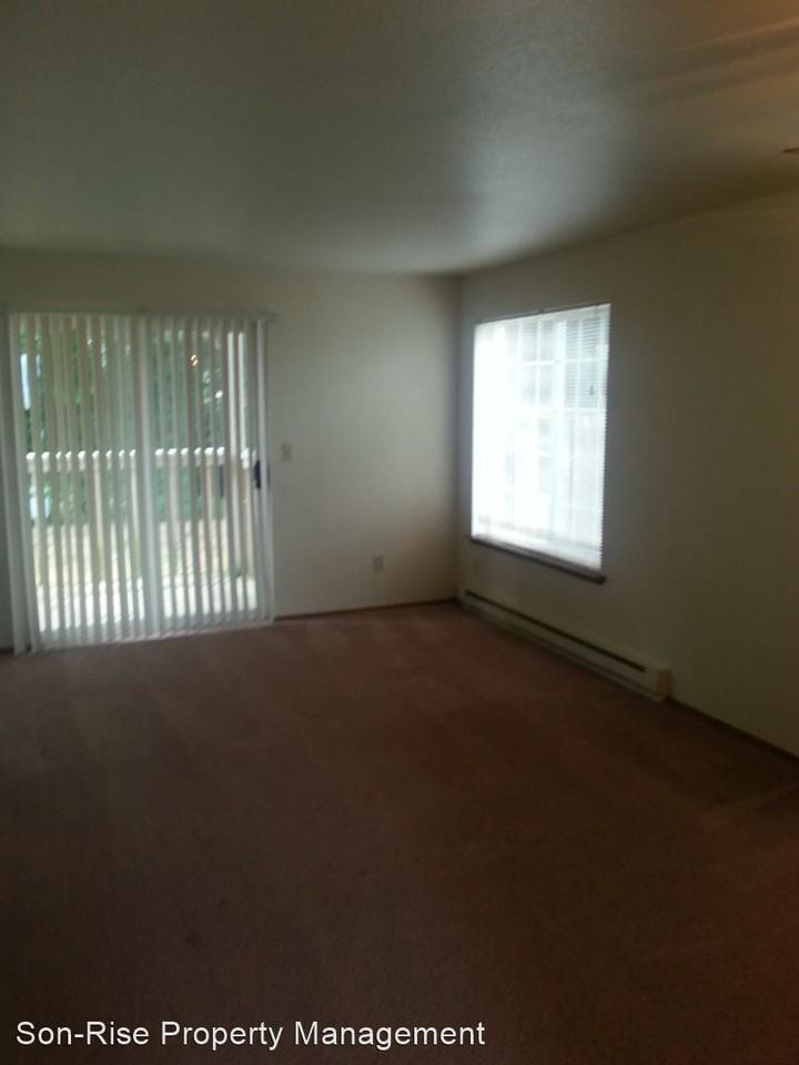 2256 Douglas Rd. - Photo 3 of 5