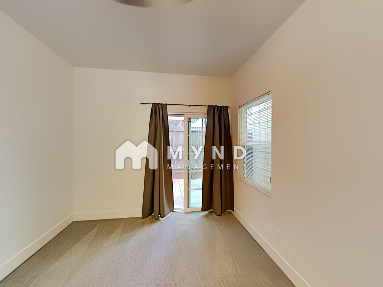 1728 27th St - Photo 2 of 20