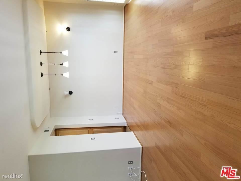 1811 Manning Ave #102 - Photo 3 of 10