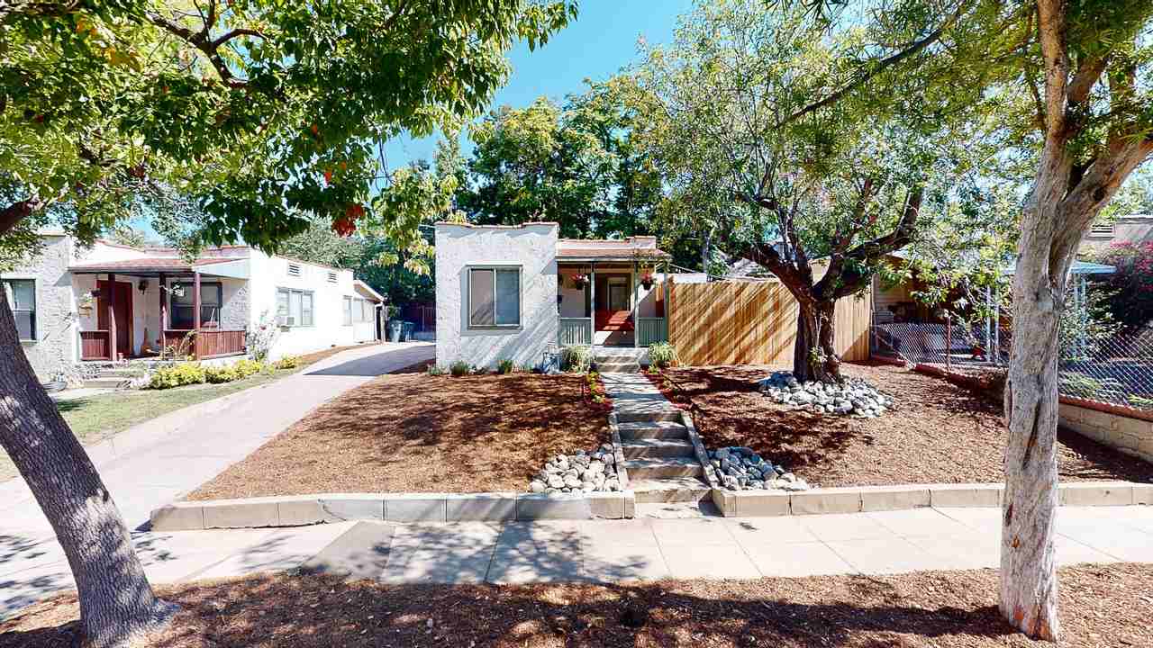 1127 Bell St - Photo 2 of 43