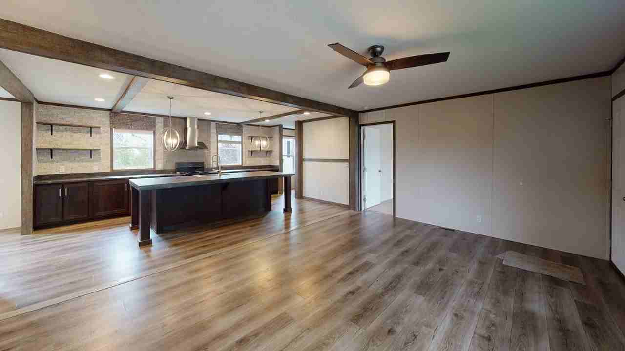 Leonard Gardens - Photo 2 of 34