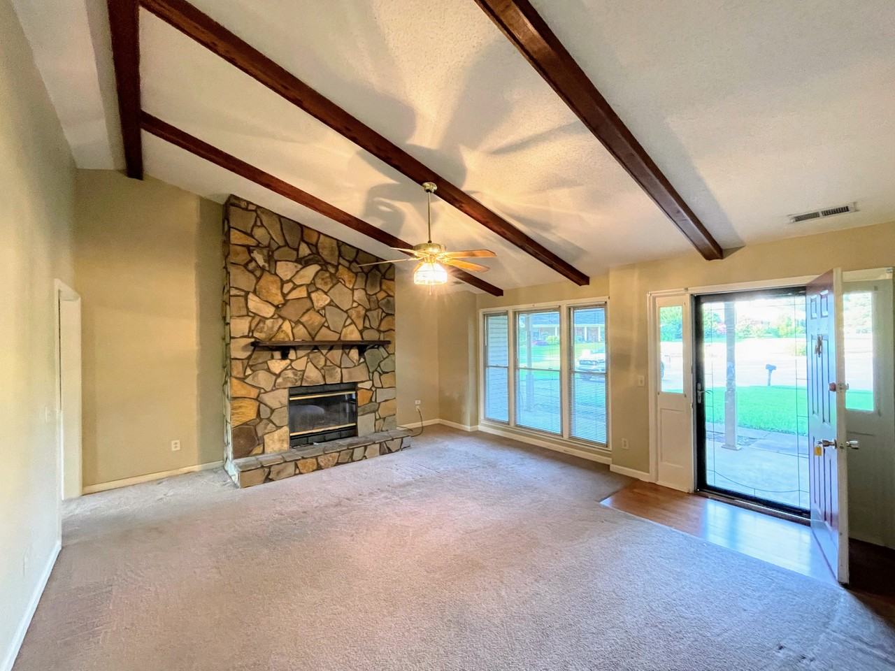 104 Shaverlee Ct #1 - Photo 3 of 26