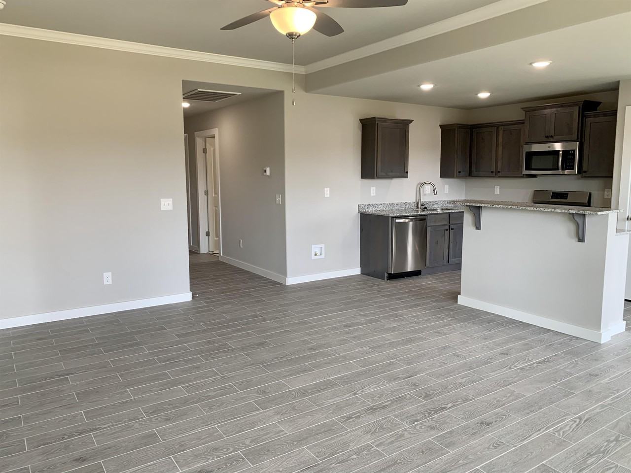 430 & 432 Rineel Ave - 430 #430 - Photo 4 of 22