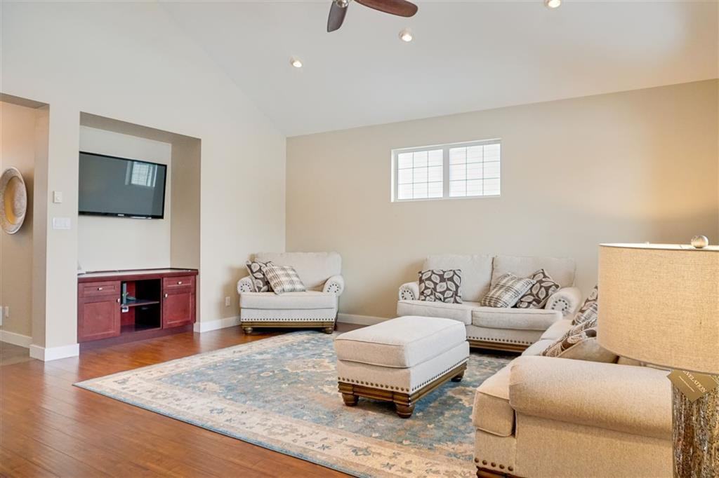 71 White St #1 - Photo 2 of 22