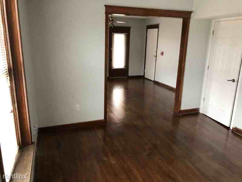 2547 Cherry St - Photo 2 of 8