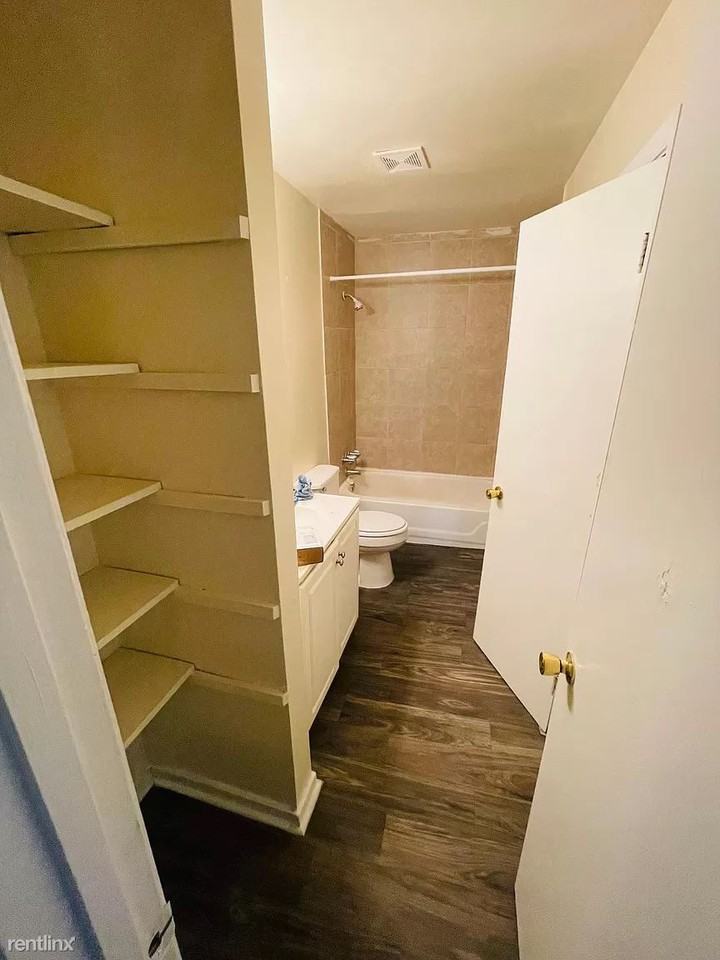 8806 Leafycreek Dr - Photo 3 of 8