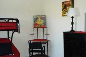 Cumberland Apartments - Photo 3 of 4