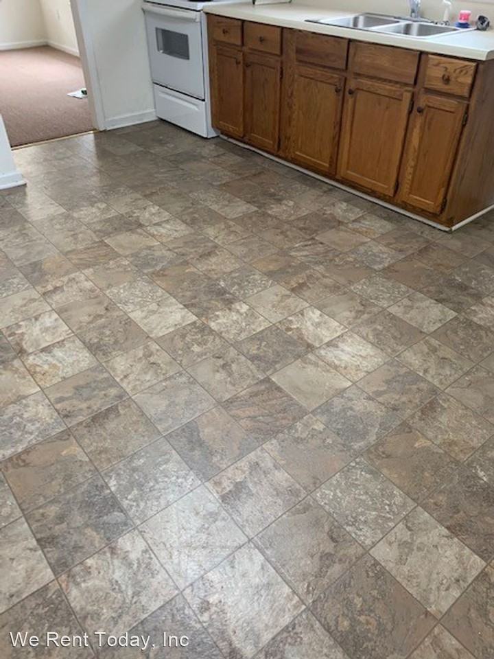 110 S Raleigh St - Photo 3 of 5