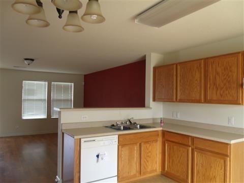 3146 Castlecreek Dr SW - Photo 3 of 9