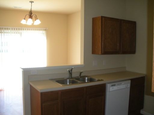 1916-1918 Foyer Ct - Photo 3 of 13