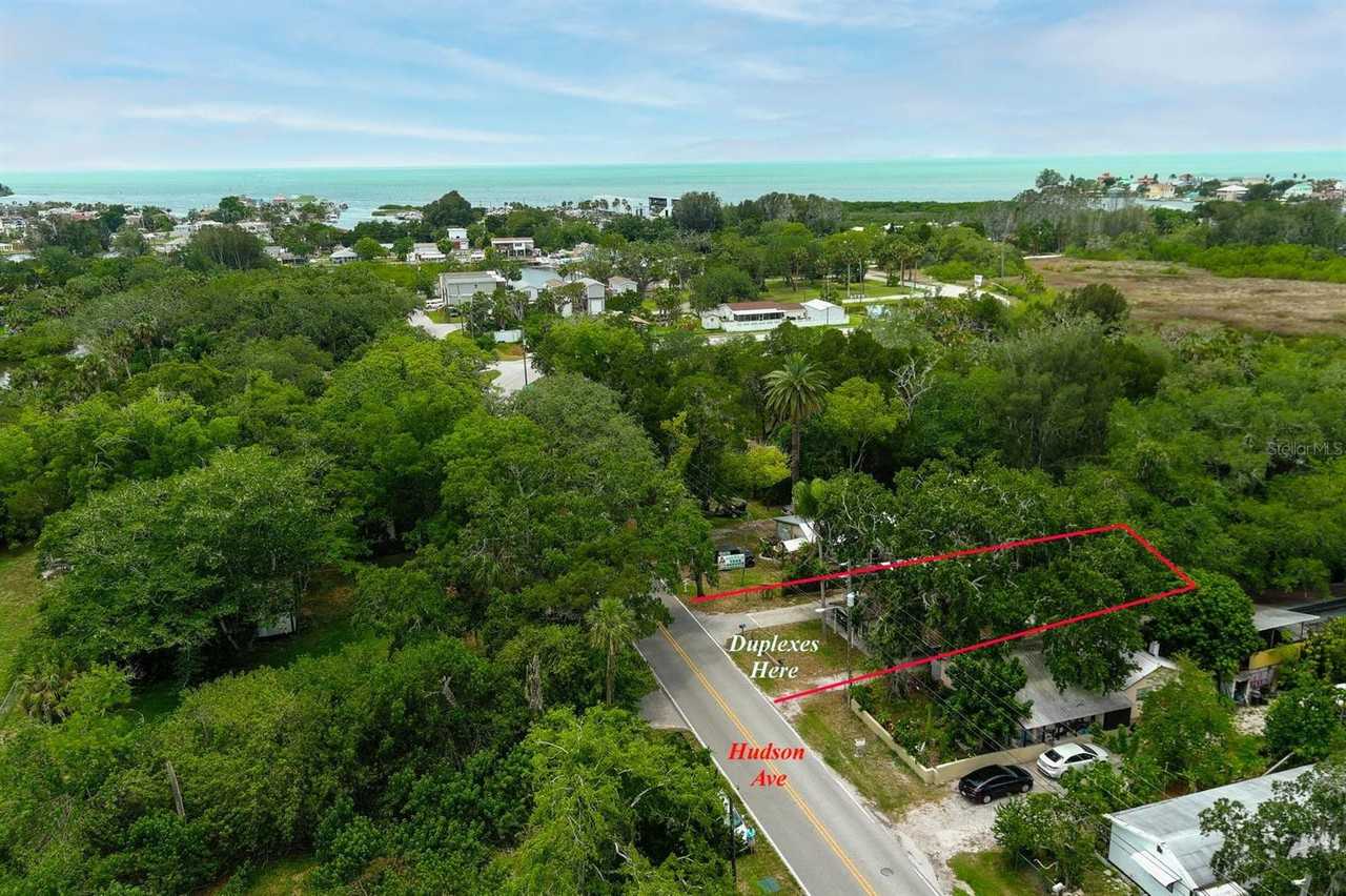 6905 Hudson Ave - Photo 2 of 28