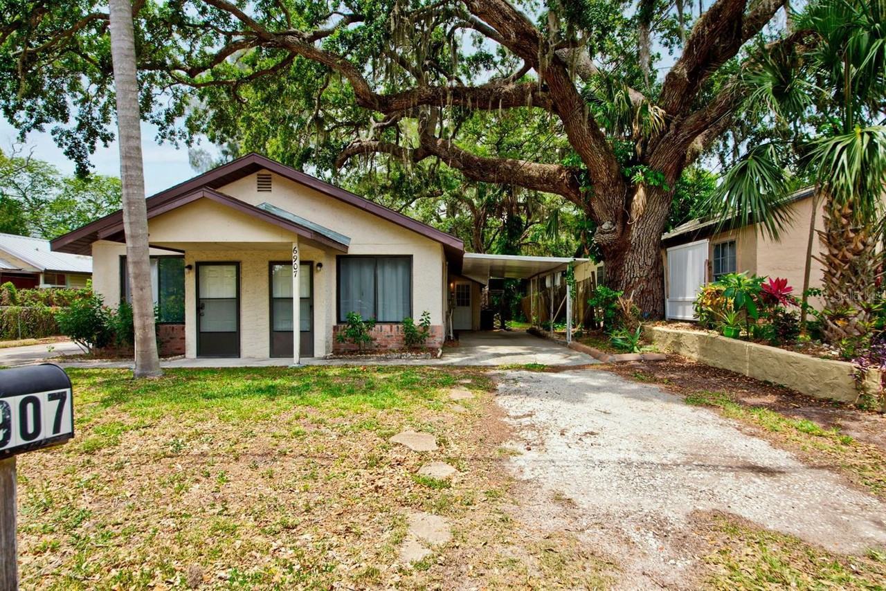 6907 Hudson Ave - Photo 3 of 23