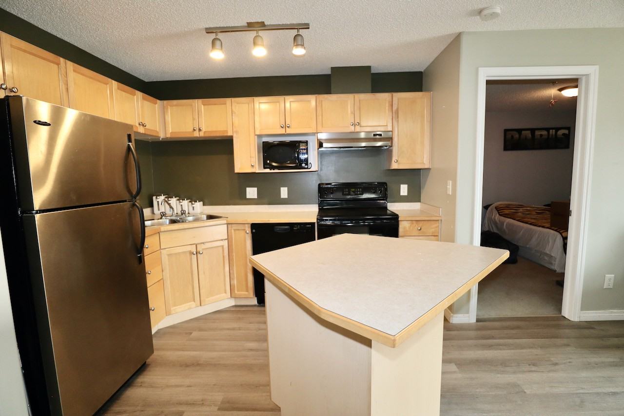 104 Edwards Dr Sw - Photo 3 of 20