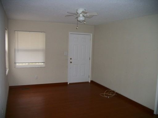 4710 S Pointe Dr - Photo 2 of 8