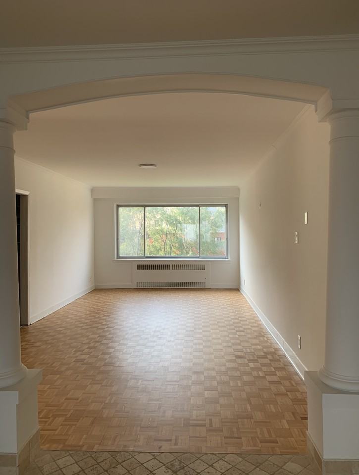 3455 Ch De La Côte-Des-Neiges - Photo 2 of 21