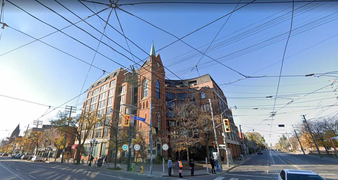 456 College St - Photo 2 of 50
