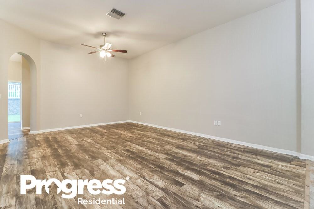 7628 Weehawken Dr - Photo 3 of 16