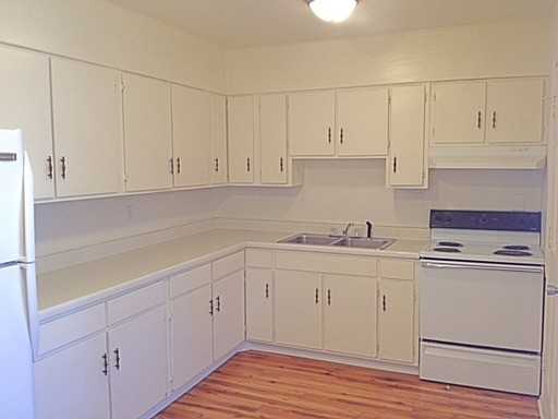 407 College St #6 - Photo 2 of 10