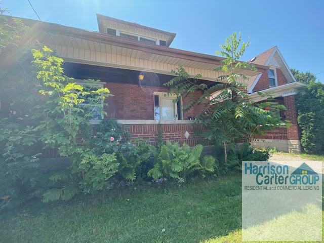 872 Lovett Street - Photo 3 of 16