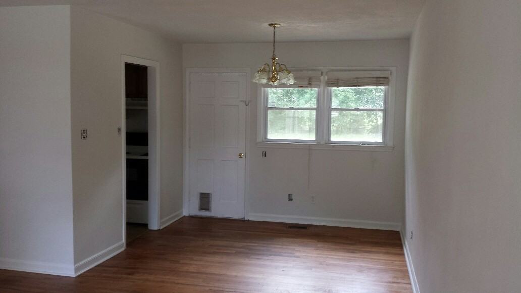 103 Evelyn Dr - Photo 3 of 7