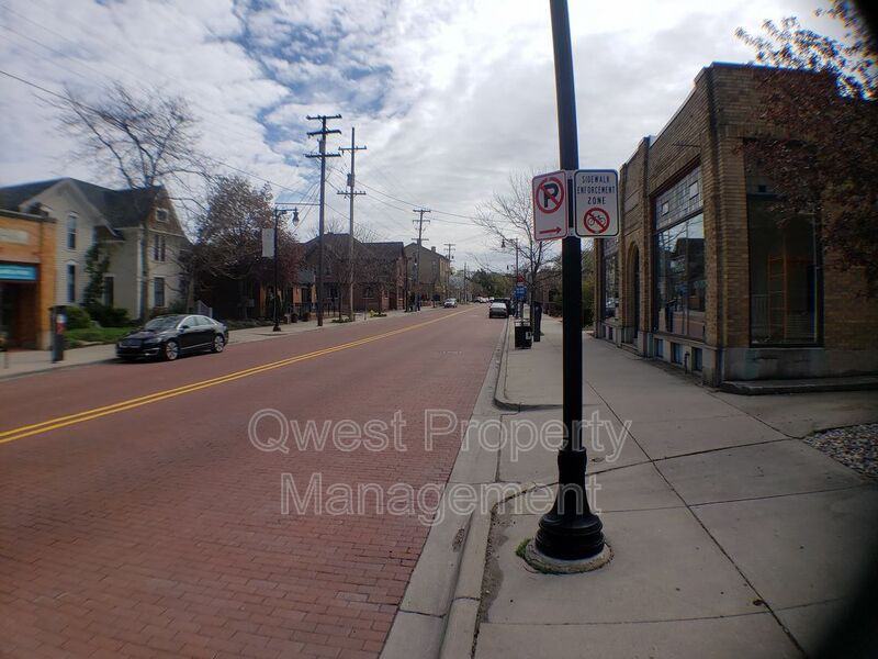 900 Cherry St Se #1 - Photo 2 of 16