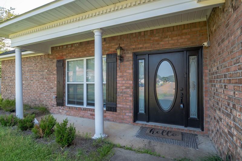 122 Beechwood Cir - Photo 2 of 16