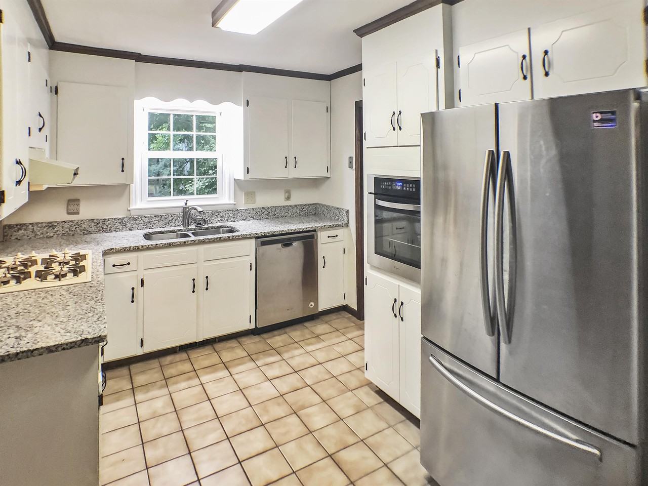 502 Rosebud Ln #1 - Photo 3 of 12