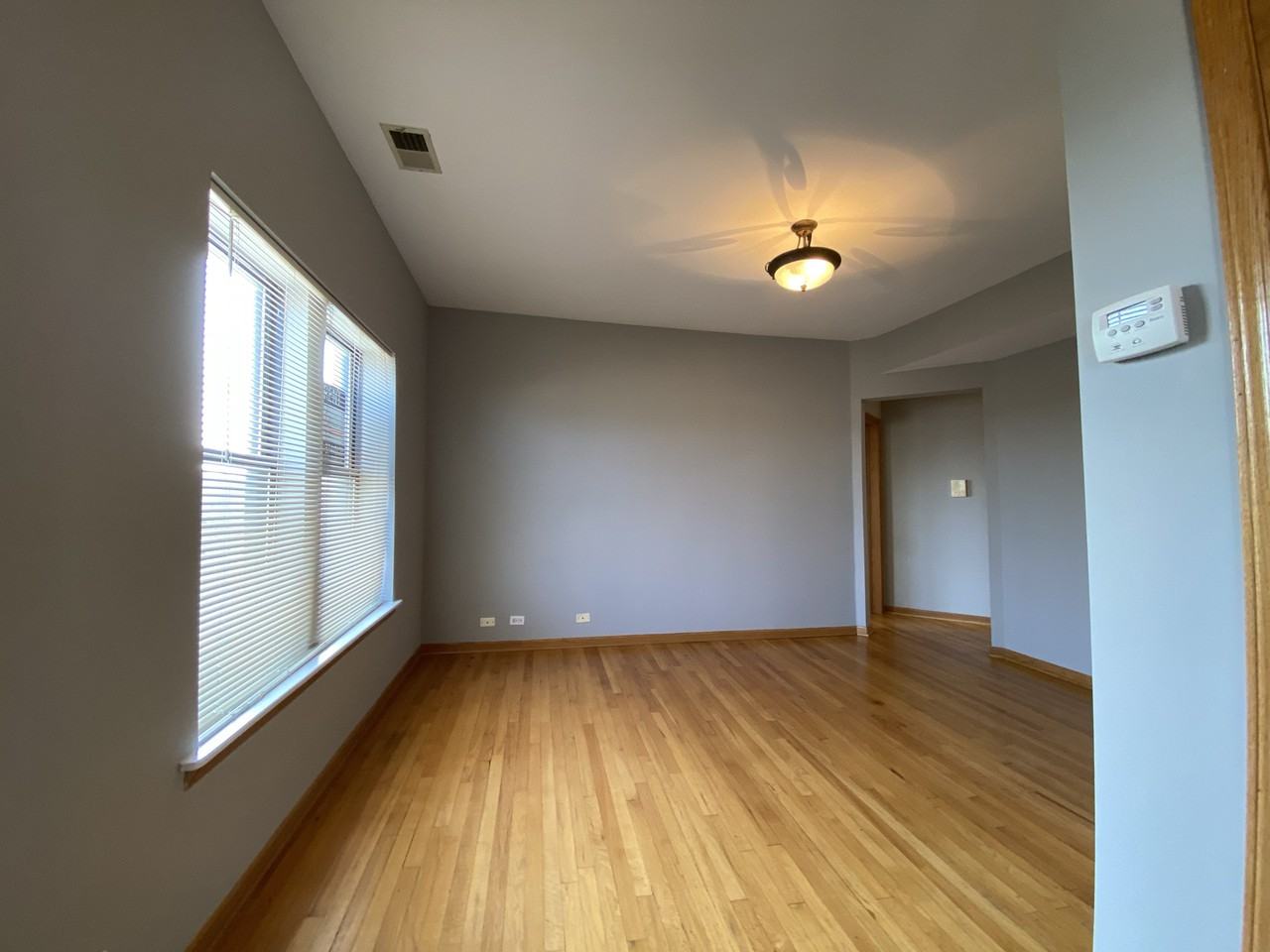 2960 W Montrose Ave #3 - Photo 6 of 23