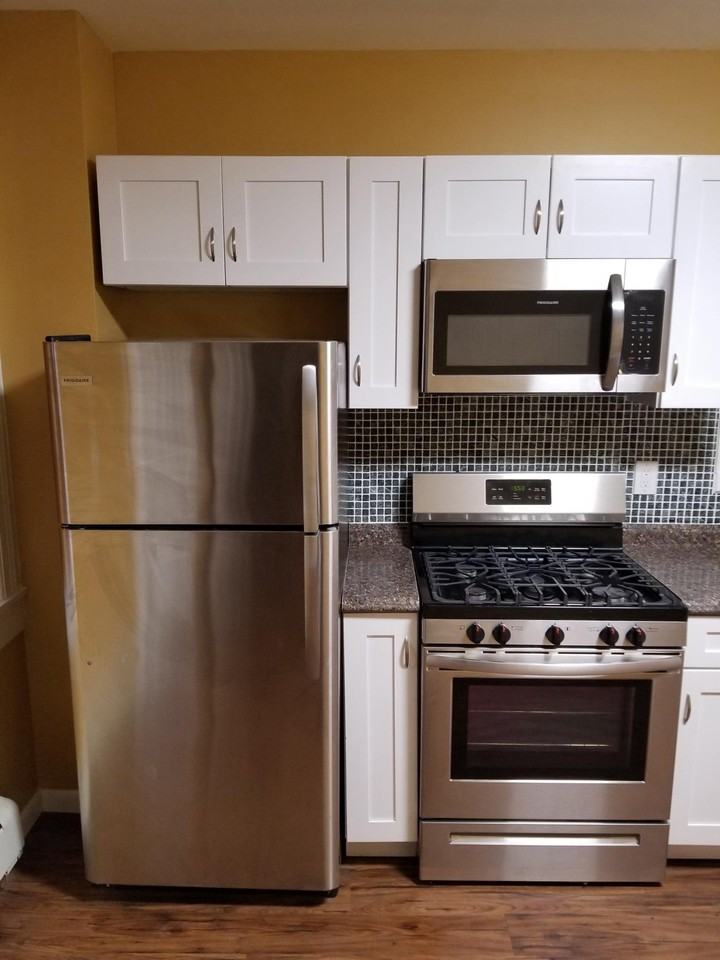 171 9th St #1 - Photo 6 of 9
