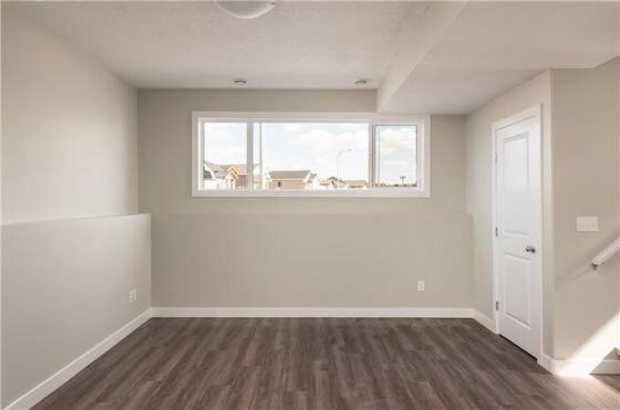 11206 98 St #B - Photo 6 of 9