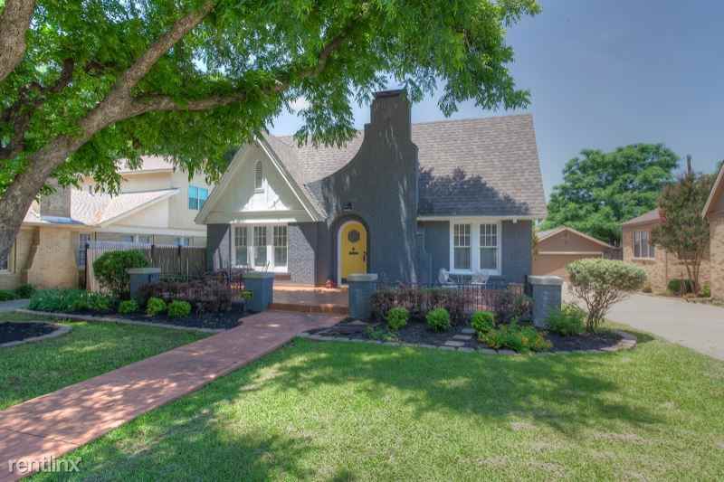 2528 Cockrell Ave - Photo 2 of 36