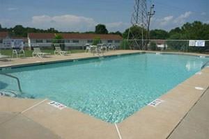 Bradford Grove Apartments - Photo 3 of 5