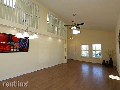 437 Riverview - Photo 3 of 12