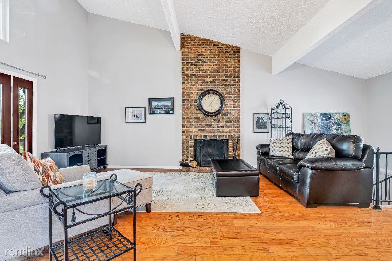 907 Award Dr - Photo 3 of 32