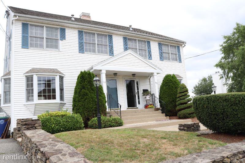107 Pond St - Photo 2 of 47