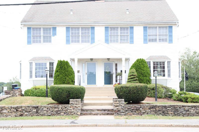 107 Pond St - Photo 3 of 47