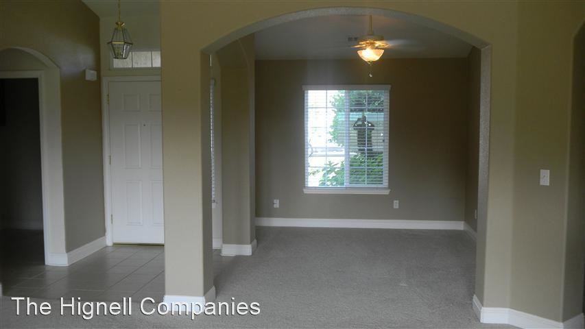 3125 Copper Creek Dr - Photo 3 of 14