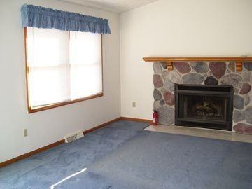 7457 Irving Rd - Photo 3 of 7