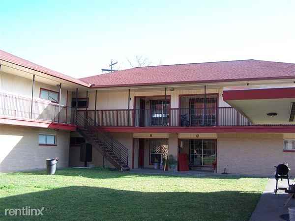 Gordon Square Apartments - Photo 2 of 6
