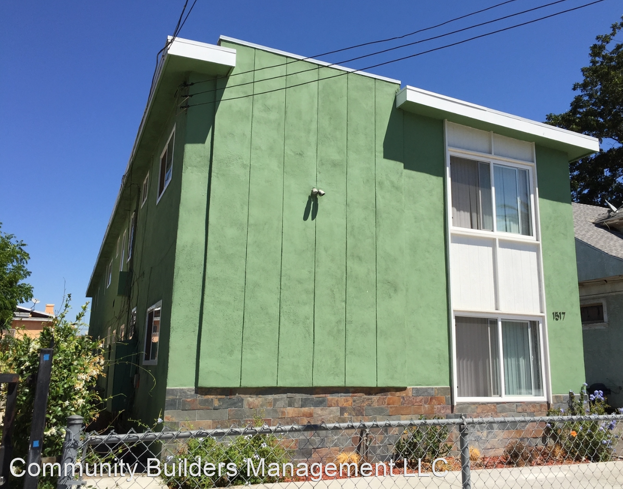 1517 W 28th Street - Photo 3 of 10