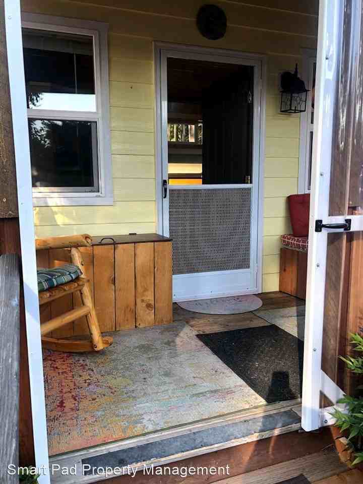 5623 84th St E - Photo 3 of 30