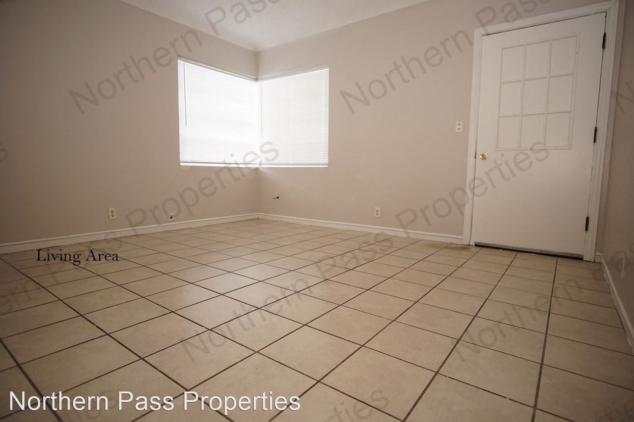 1421 Howze St - Photo 3 of 14