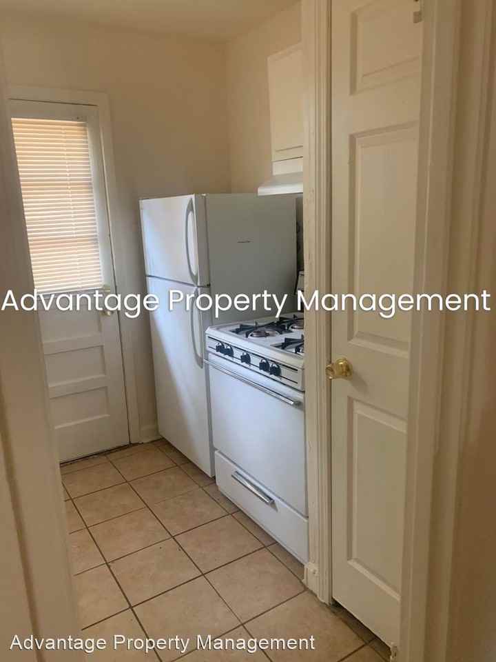 1961 Jefferson Ave - Photo 3 of 9