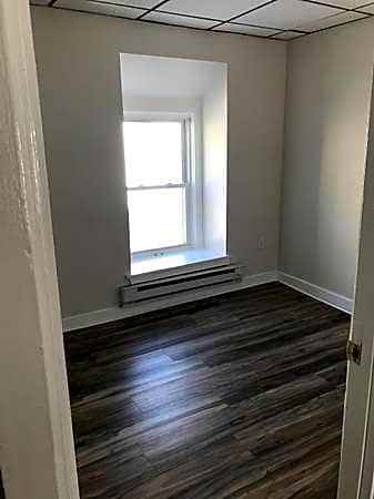 19 W Wyoming Ave - Photo 3 of 7