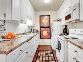 featured image of 842 Antoinette Ln