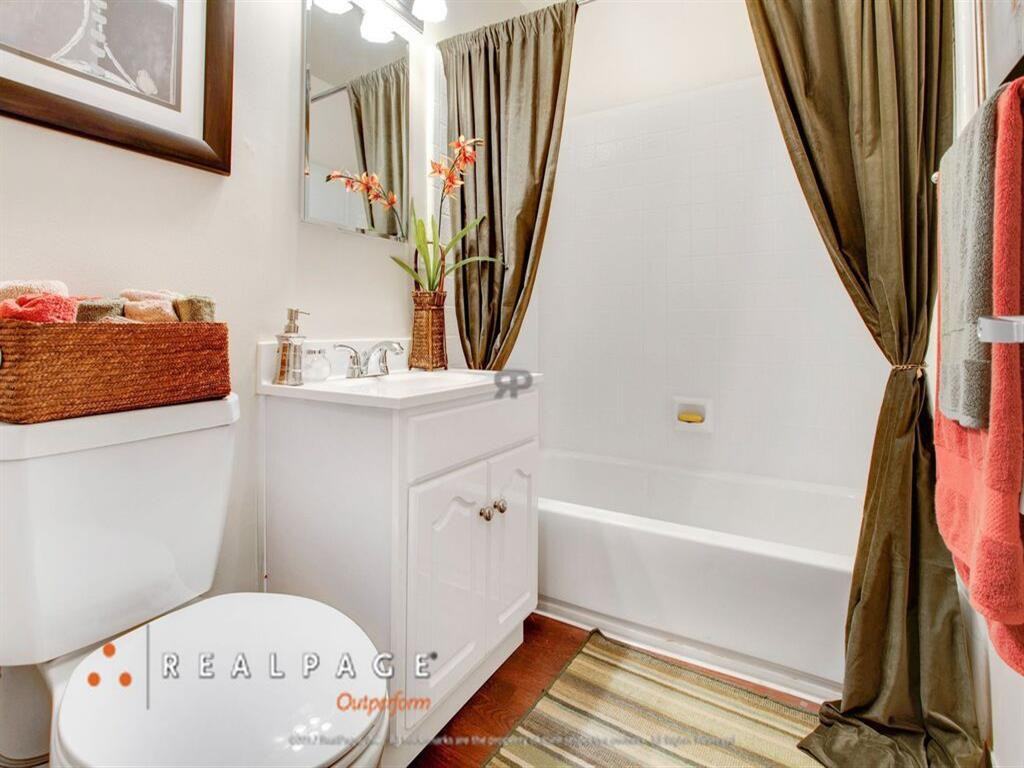 Peninsula Pines Apartments - Photo 5 of 17