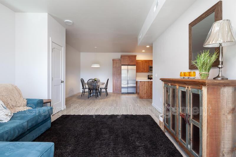 206 Sawyer Ln - Photo 5 of 28