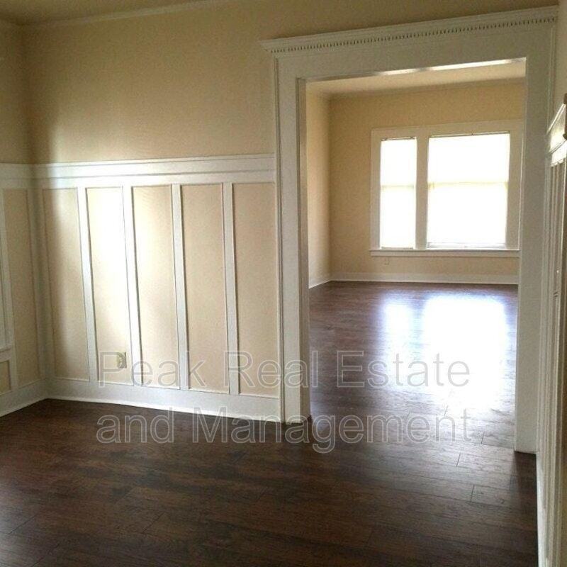 253 Eastern Ave Se - Photo 3 of 17