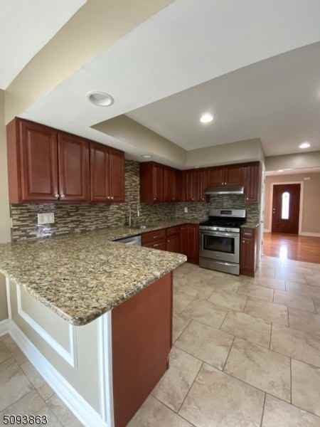 311 Pine St - Photo 3 of 14