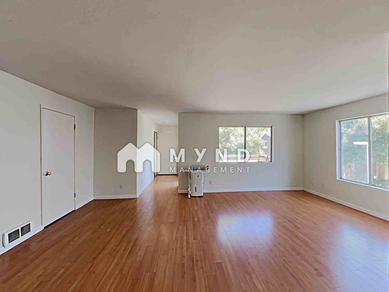 690 Applause Pl - Photo 2 of 12